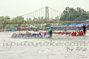  Usai Pacu Jalur, Warga Kembali Turun Ke Sawah